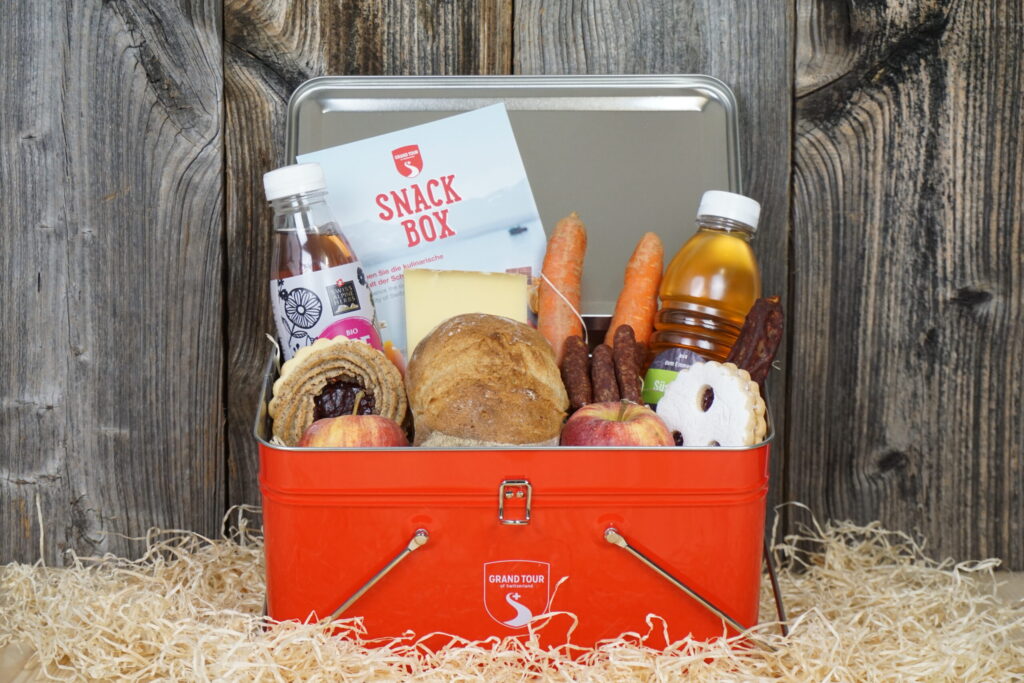 "Grand Tour Box"
